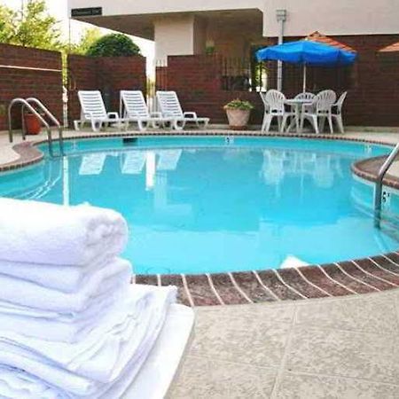 Hampton Inn Springfield Buitenkant foto